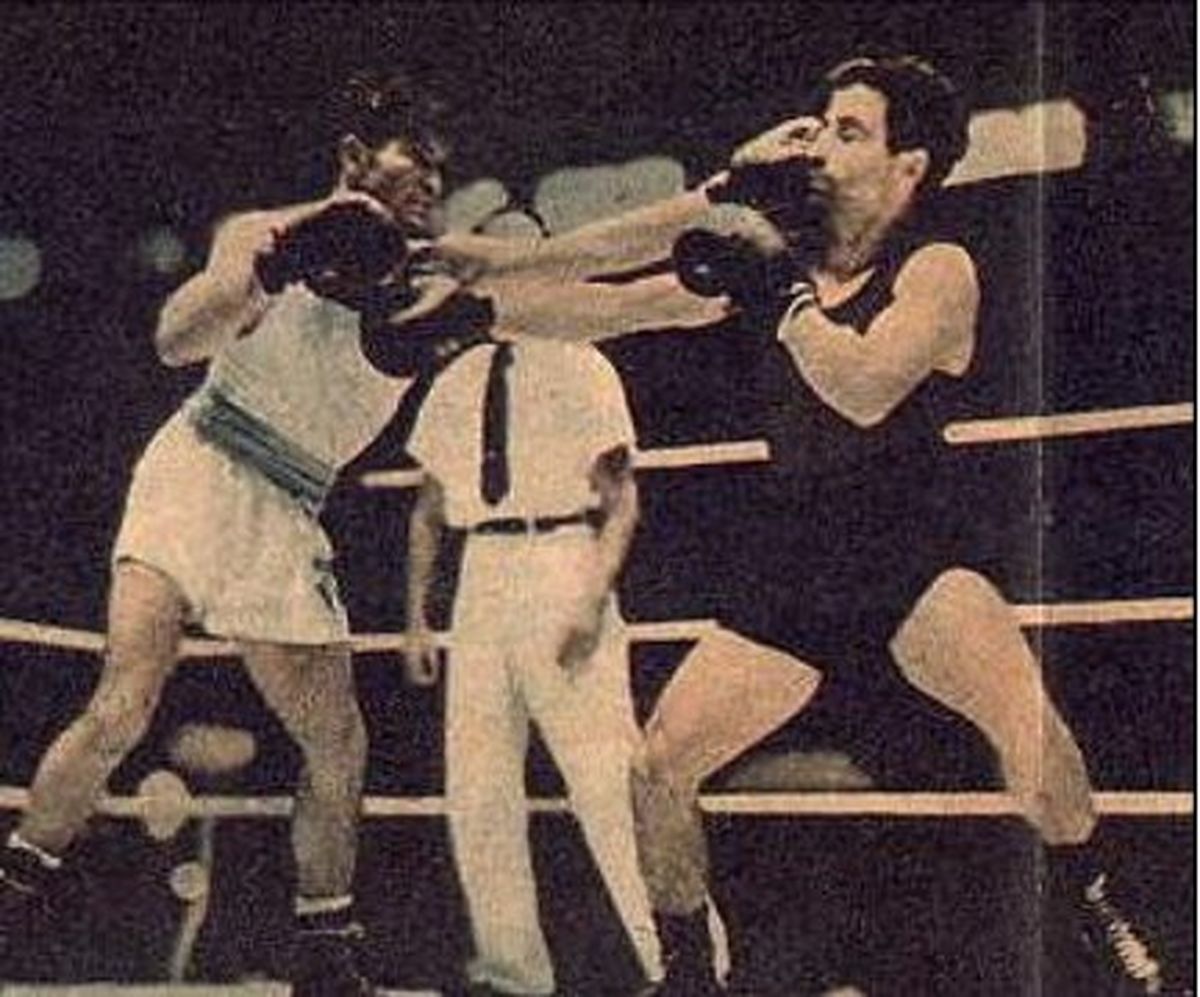 El León Mendocino (izquierda) se consagró campeón olímpico mosca el viernes 13 de agosto de 1948, en los Juegos de Londres –los primeros que se realizaron luego de la Segunda Guerra Mundial–, tras derrotar por puntos en la final al italiano Spartaco Baldinelli. 