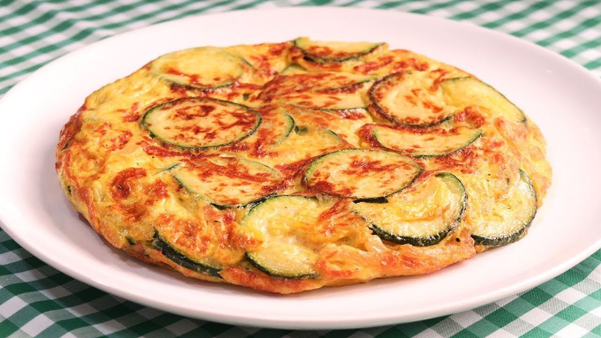 Esta tortilla de zucchini al horno es una opción saludable