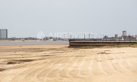 allanaron la casa de un hombre investigado por practicar windsurf en la setubal en plena cuarentena allanaron la casa de un hombre investigado por practicar windsurf en la setubal en plena cuarentena