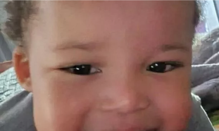 un camionero rescato a un bebe que llevaba dos dias solo al costado de una autopista: fue abandonado junto a su hermano que fallecio un camionero rescato a un bebe que llevaba dos dias solo al costado de una autopista: fue abandonado junto a su hermano que fallecio
