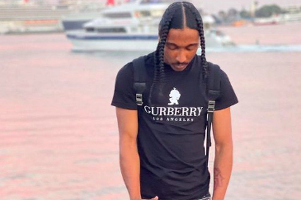 Indian Red Boy estaba transmitiendo en Instagram.