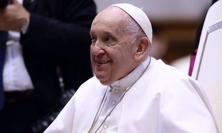 El Papa Francisco pasó una noche tranquila, según se informó desde el Vaticano. El Papa Francisco pasó una noche tranquila, según se informó desde el Vaticano.