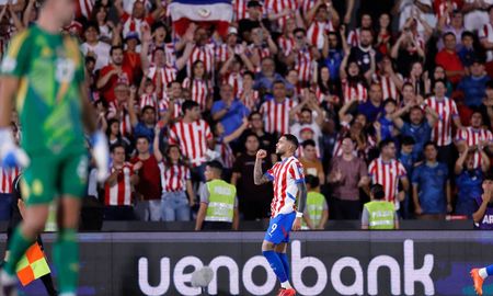 Antonio Sanabria marcó un golazo de Chilena en el partido entre Argentia y Paraguay. Antonio Sanabria marcó un golazo de Chilena en el partido entre Argentia y Paraguay.