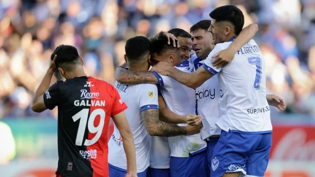 Vélez le gana 2-0 a Colón