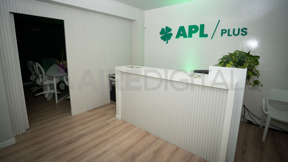 APL Plus, parte de la familia APL en la ciudad de Santa Fe. APL Plus, parte de la familia APL en la ciudad de Santa Fe.