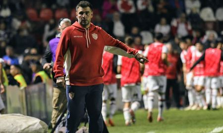 Vazzoler tras la dura caída de Unión en Ecuador: Vinimos con una gran ilusión, el grupo está golpeado Vazzoler tras la dura caída de Unión en Ecuador: Vinimos con una gran ilusión, el grupo está golpeado