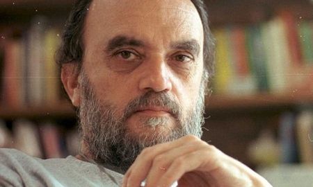 Roberto Fontanarrosa, uno de los humoristas más importantes del Siglo XX en la Argentina. Roberto Fontanarrosa, uno de los humoristas más importantes del Siglo XX en la Argentina.