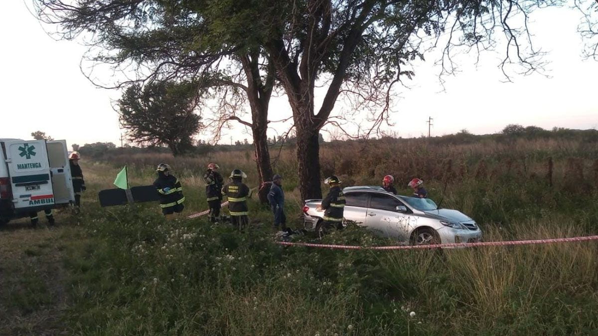 Al arribar al lugar, el personal de emergencia constató el fallecimiento de la mujer y su hijo de 10 años.