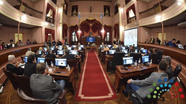 La Cámara de Diputados de Entre Ríos aprobó eliminar las jubilaciones privilegiadas para exgobernadores y exvicegobernadores.&nbsp;