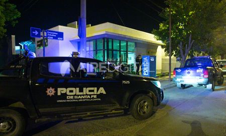 escaparon cinco presos de una comisaria del norte de la ciudad de santa fe escaparon cinco presos de una comisaria del norte de la ciudad de santa fe
