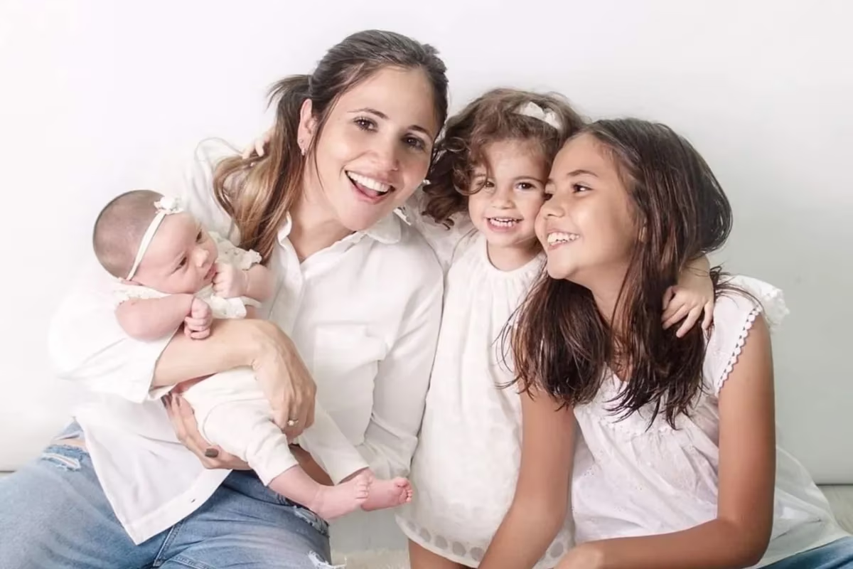Romina Uhrig, ex participante de Gran Hermano, tiene tres nenas: Mía, Nina y Felicitas.