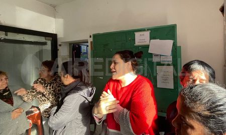Este jueves, hubo una concentración de vecinos en el centro de salud de barrio San Roque. Este jueves, hubo una concentración de vecinos en el centro de salud de barrio San Roque.