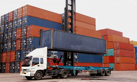 La Aduana realizará dos subastas millonarias de mercadería incautada La Aduana realizará dos subastas millonarias de mercadería incautada