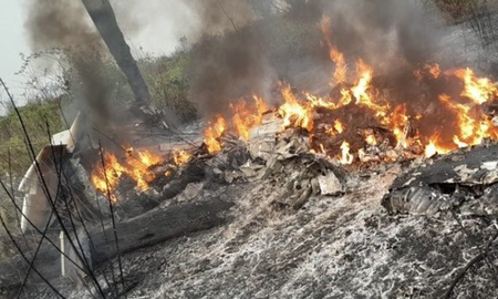 accidente aereo: un avion se estrello, exploto y se prendio fuego, dejando varias victimas fatales accidente aereo: un avion se estrello, exploto y se prendio fuego, dejando varias victimas fatales