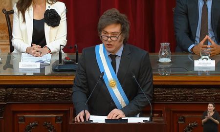 El presidente de la Nación, Javier Milei, prometió profundizar las políticas de ajuste durante su segundo año de mandato. El presidente de la Nación, Javier Milei, prometió profundizar las políticas de ajuste durante su segundo año de mandato.