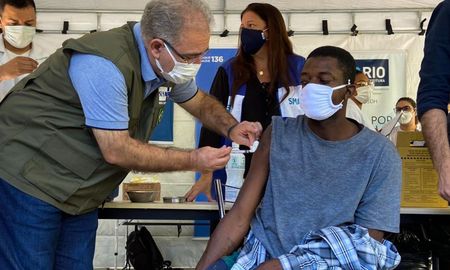 El gobierno brasilero y el de Río de Janeiro, nuevamente enfrentados en la pandemia de coronavirus. El gobierno brasilero y el de Río de Janeiro, nuevamente enfrentados en la pandemia de coronavirus.