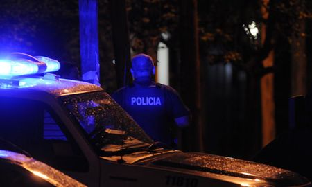 Mataron a un joven de 17 años y es el homicidio 47 del departamento La Capital en lo que va del año 2020. Mataron a un joven de 17 años y es el homicidio 47 del departamento La Capital en lo que va del año 2020.