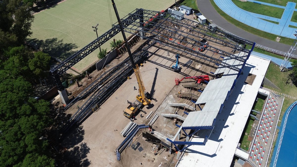 En Rosario, se construye un estadio cerrado en el Parque Independencia. En Rosario, se construye un estadio cerrado en el Parque Independencia.