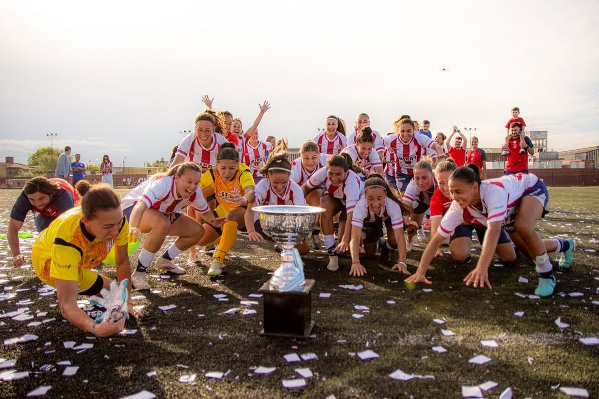 Unión debutará en la Primera División del fútbol femenino ante Gimnasia. En tanto