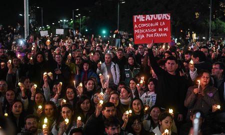Ampliaron la denuncia contra el ministro lugones: Es por abandono de persona, dijo Hernán Reyes, sobre la situación actual en el Hospital Garrahan. Ampliaron la denuncia contra el ministro lugones: Es por abandono de persona, dijo Hernán Reyes, sobre la situación actual en el Hospital Garrahan.