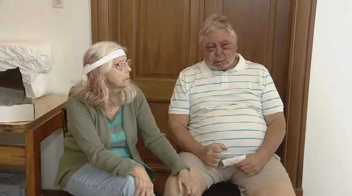 Asaltan y golpean a una pareja de jubilados y le roban la PlayStation a su nieto.