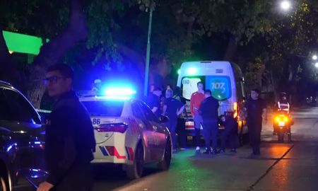 El hecho ocurrió alrededor de las 20 horas en el centro de la ciudad de San Juan. El hecho ocurrió alrededor de las 20 horas en el centro de la ciudad de San Juan.