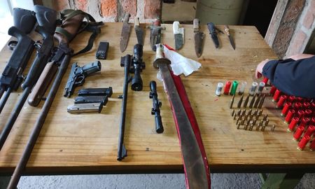 Parte de las armas secuestradas por la Policía. Parte de las armas secuestradas por la Policía.