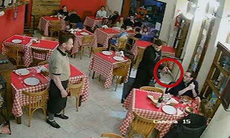 Los delincuentes quedaron grabados por las cámaras de seguridad del comercio y al día siguiente fueron capturados por la Policía. Los delincuentes quedaron grabados por las cámaras de seguridad del comercio y al día siguiente fueron capturados por la Policía.