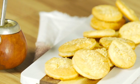 Bizochos de queso para el mate: la receta más sencilla de Maru Botana Bizochos de queso para el mate: la receta más sencilla de Maru Botana