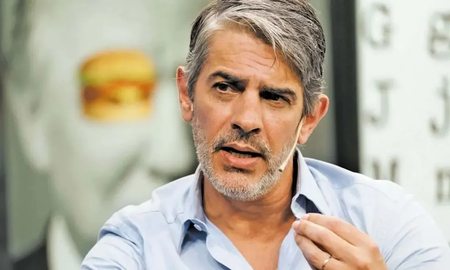 Pablo Echarri desmintió estar pasando por un serio problema de salud. Pablo Echarri desmintió estar pasando por un serio problema de salud.