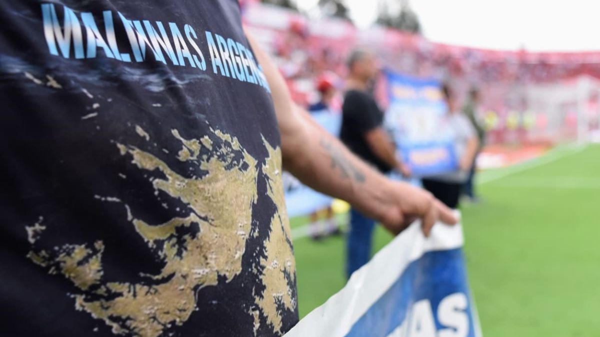 La remera de Malvinas Argentinas, presente en el 15 de Abril. La remera de Malvinas Argentinas, presente en el 15 de Abril.