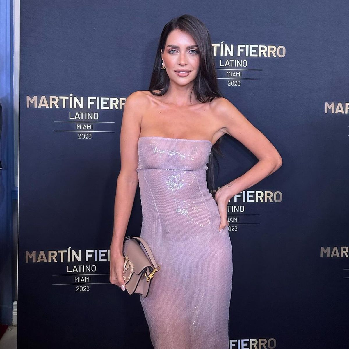 Zaira Nara se puso un impresionante vestido transparente y se le vio todo