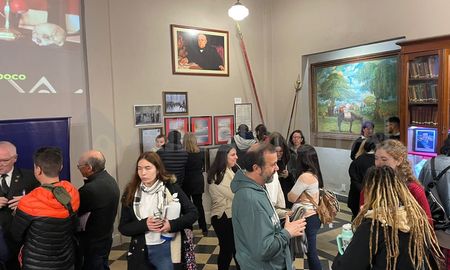 El templo y la sala principal de la logia ubicada en 9 de julio se colmaron de gente. El templo y la sala principal de la logia ubicada en 9 de julio se colmaron de gente.