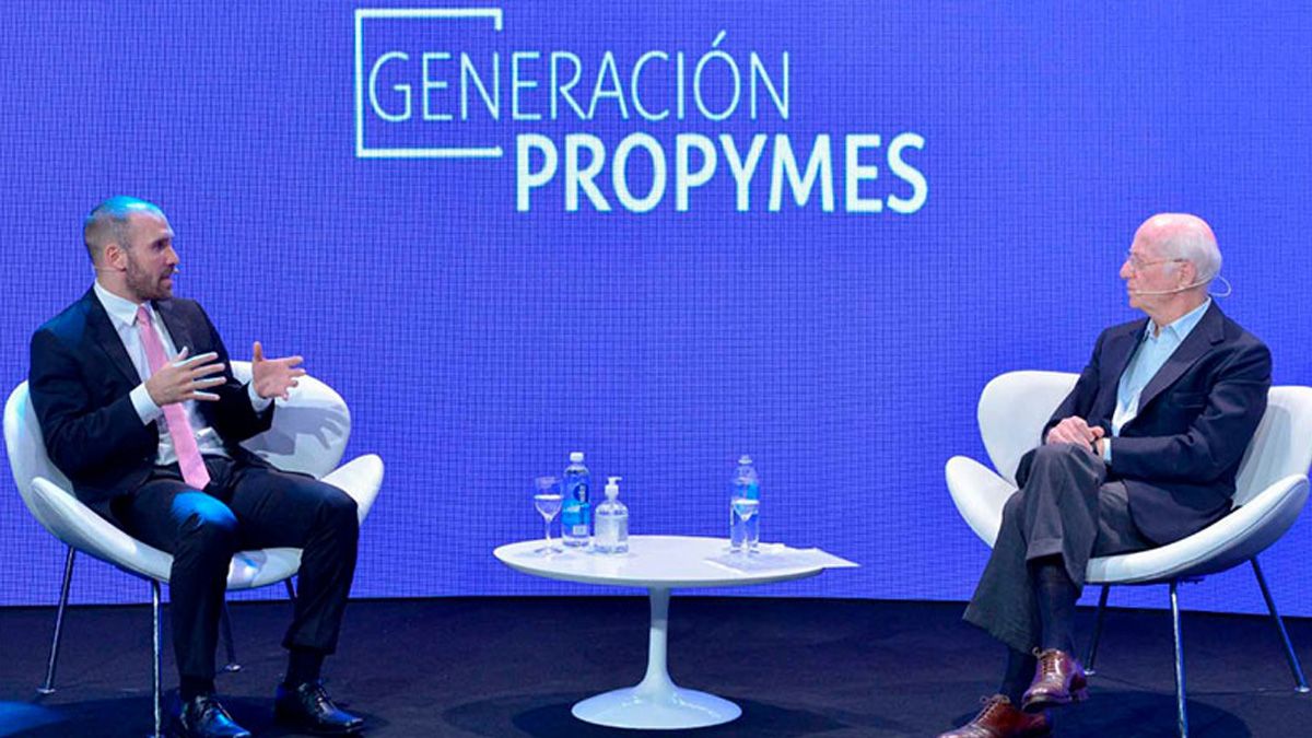 Guzmán señaló que el Gobierno ha tenido que adaptar los esquemas de política económica a lo que fue sucediendo
