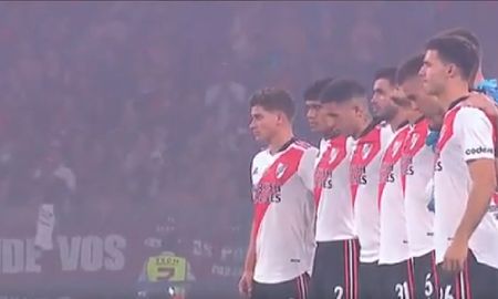 Video: el minuto de silencio por los hinchas de River que fallecieron camino a Santiago del Estero Video: el minuto de silencio por los hinchas de River que fallecieron camino a Santiago del Estero