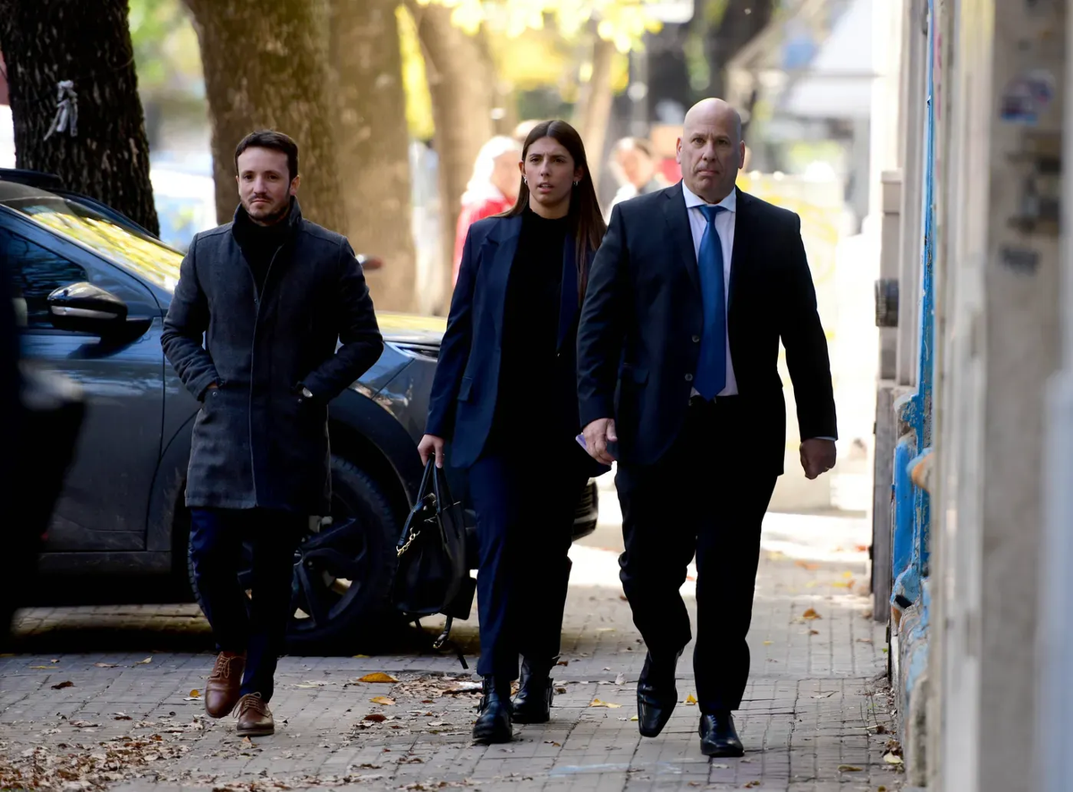Santiago Irisarri, Luisina y Flavio Gliemmo, defensores de Felicitas Alvite. Santiago Irisarri, Luisina y Flavio Gliemmo, defensores de Felicitas Alvite. 