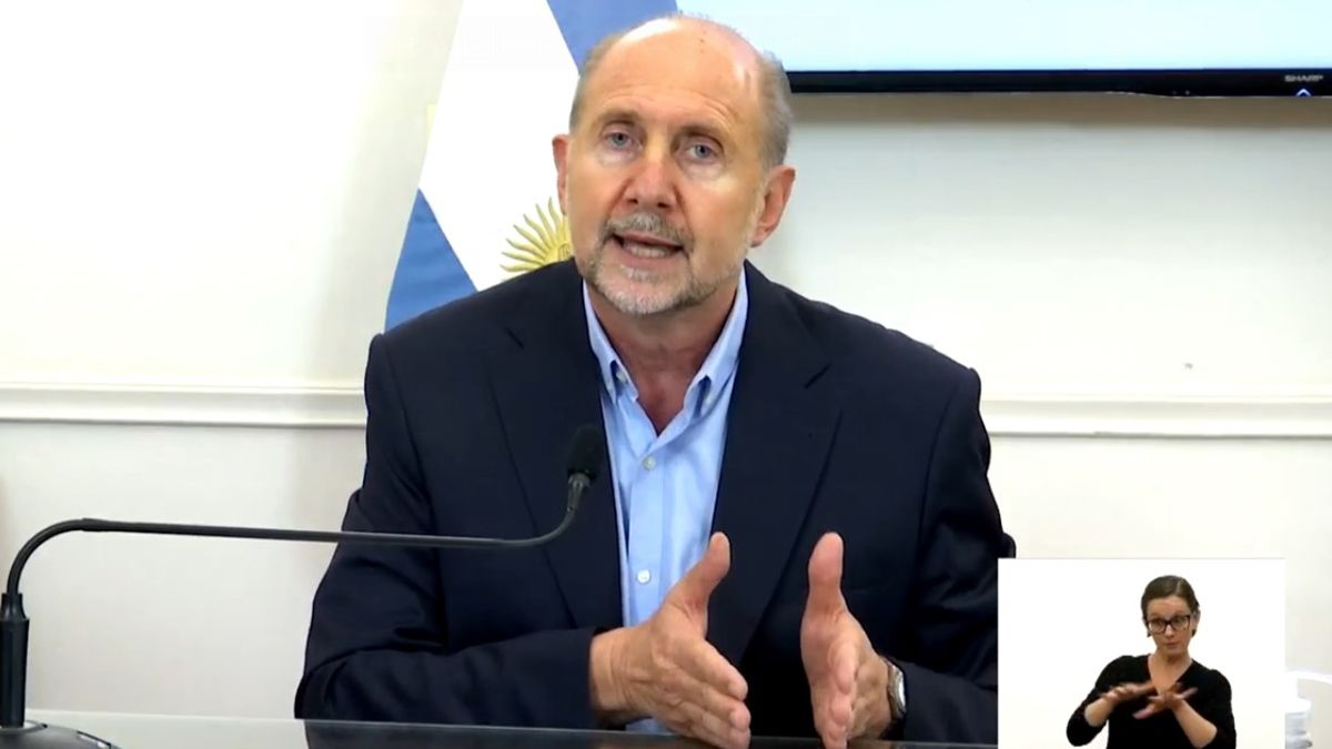 Omar Perotti en conferencia de prensa.&nbsp;