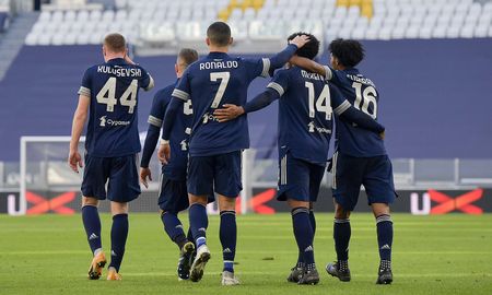 Juventus derrotó al Bologna por 2-0 y quedó en la quinta posición de la Serie A, a siete unidades del líder Milan. Juventus derrotó al Bologna por 2-0 y quedó en la quinta posición de la Serie A, a siete unidades del líder Milan.