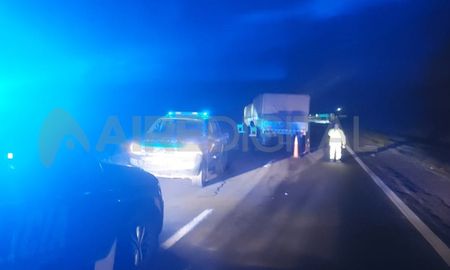 Los camiones chocaron en la Autopista Rosario - Santa Fe a la altura de Arocena. Los camiones chocaron en la Autopista Rosario - Santa Fe a la altura de Arocena.