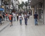 los comercios acumulan 22 meses de caida en las ventas los comercios acumulan 22 meses de caida en las ventas