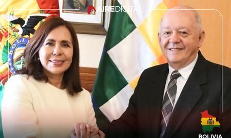 La canciller Karen Longaric con el nuevo embajador en EEUU, Walter Oscar Serrate Cuellar. La canciller Karen Longaric con el nuevo embajador en EEUU, Walter Oscar Serrate Cuellar.
