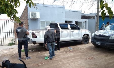 Hermanos Madeo al 7300, la vivienda que fue requisada por los investigadores. Hermanos Madeo al 7300, la vivienda que fue requisada por los investigadores.