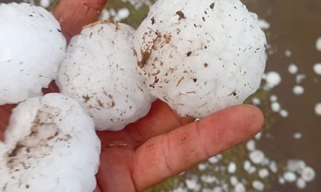 El CMMC alertó que la tormenta en desarrollo podría provocar caída de granizo en Santa Fe capital. El CMMC alertó que la tormenta en desarrollo podría provocar caída de granizo en Santa Fe capital.