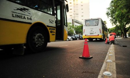 El Concejo de Santa Fe avanzó con cambios en el carril exclusivo de Rivadavia. El Concejo de Santa Fe avanzó con cambios en el carril exclusivo de Rivadavia.