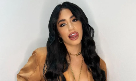 Lali Espósito salió al escenario con transparencias sin corpiño y mostró todo Lali Espósito salió al escenario con transparencias sin corpiño y mostró todo