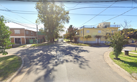 Atacan a tiros a dos policías de civil cuando investigaban un crimen ligado a Los Monos en Rosario. Atacan a tiros a dos policías de civil cuando investigaban un crimen ligado a Los Monos en Rosario.
