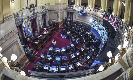 La comisión de Presupuesto y Hacienda de la Cámara de Diputados, avanzó hoy en el dictamen del proyecto del Poder Ejecutivo, que cuenta con sanción del Senado, que establece el marco regulatorio para el desarrollo de la industria del cannabis medicinal y el cáñamo industrial. La comisión de Presupuesto y Hacienda de la Cámara de Diputados, avanzó hoy en el dictamen del proyecto del Poder Ejecutivo, que cuenta con sanción del Senado, que establece el marco regulatorio para el desarrollo de la industria del cannabis medicinal y el cáñamo industrial.