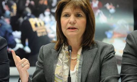bullrich ira al senado a brindar explicaciones por la desaparicion de maldonado bullrich ira al senado a brindar explicaciones por la desaparicion de maldonado
