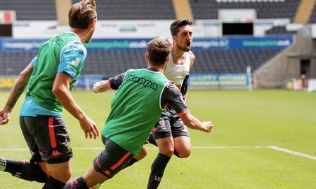 Leeds volverá a jugar en la Premier League luego de 16 años. Leeds volverá a jugar en la Premier League luego de 16 años.