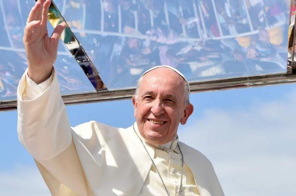 Al papa Francisco le gusta comer sencillo y sano, toma mate y cocina bien